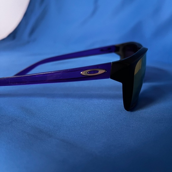 CUSTOM Oakley Sunglasses in Bold Blue - Picture 3 of 5